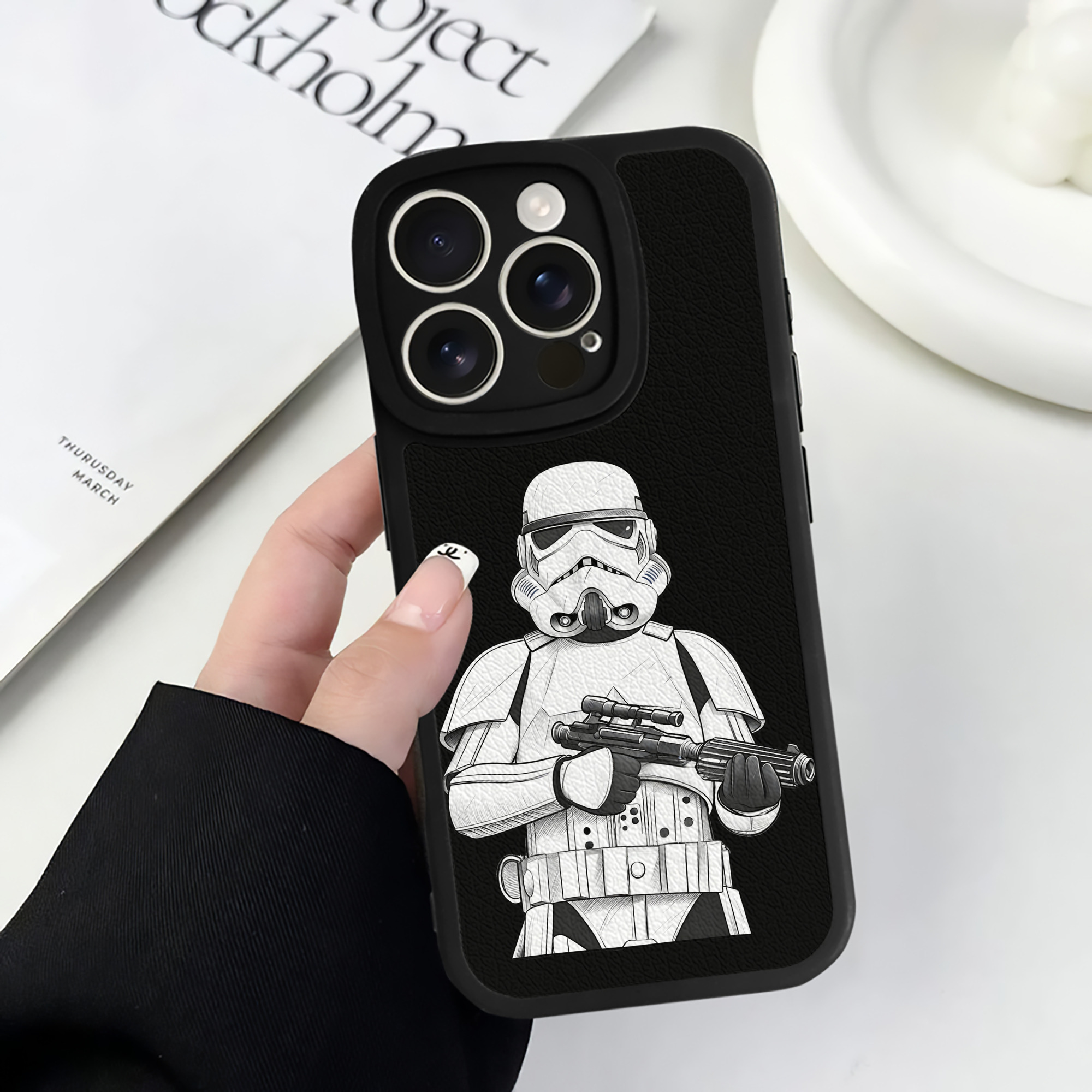 （画像用） スター・ウォーズ Star Wars 【iPhone 16シリーズ対応】シリコンスマホケース（レザー調） 材質：シリコン